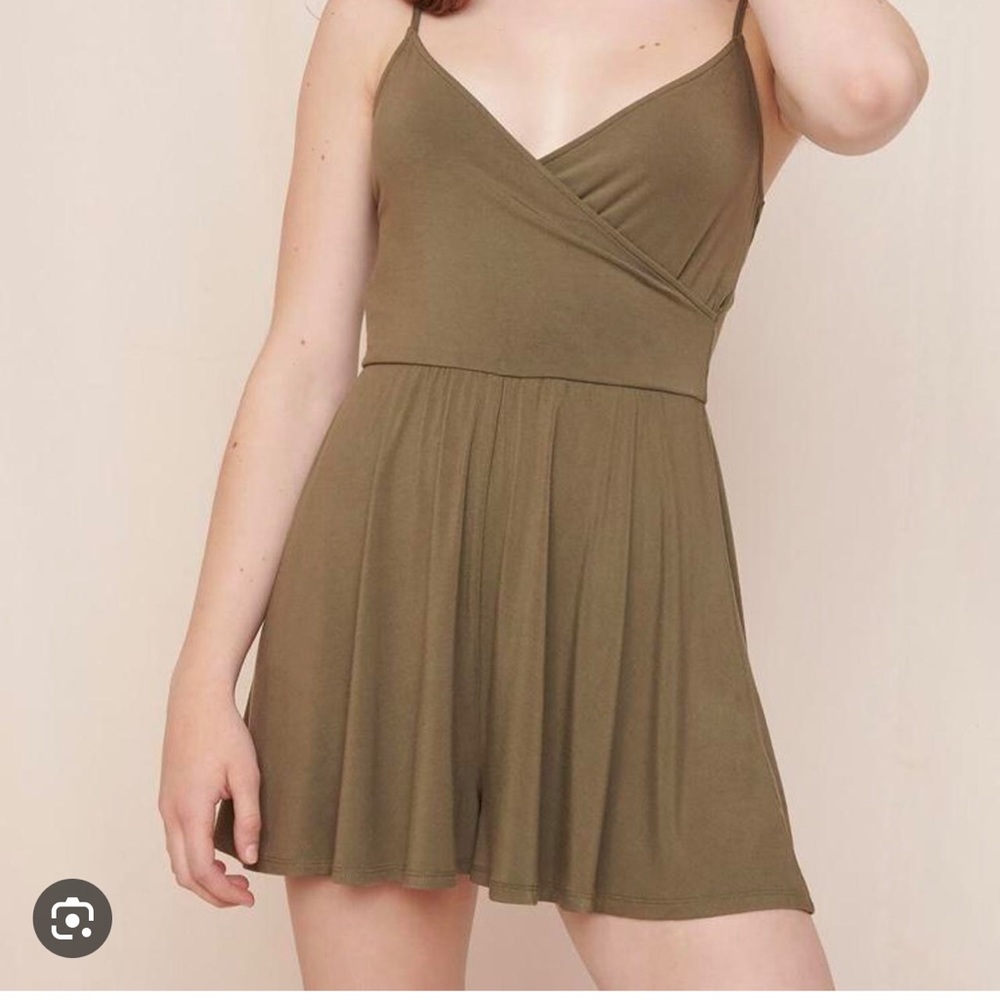 worn once garage army green romper